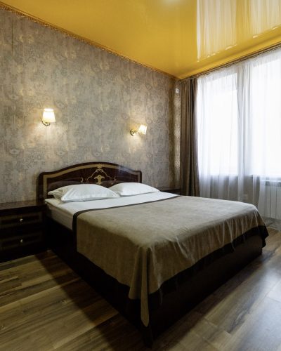 family-room-3-people-royal-poltava